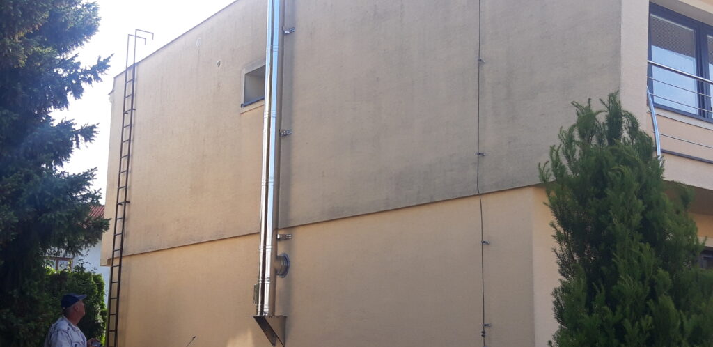 Čistenie fasád rodinných domov - PRED